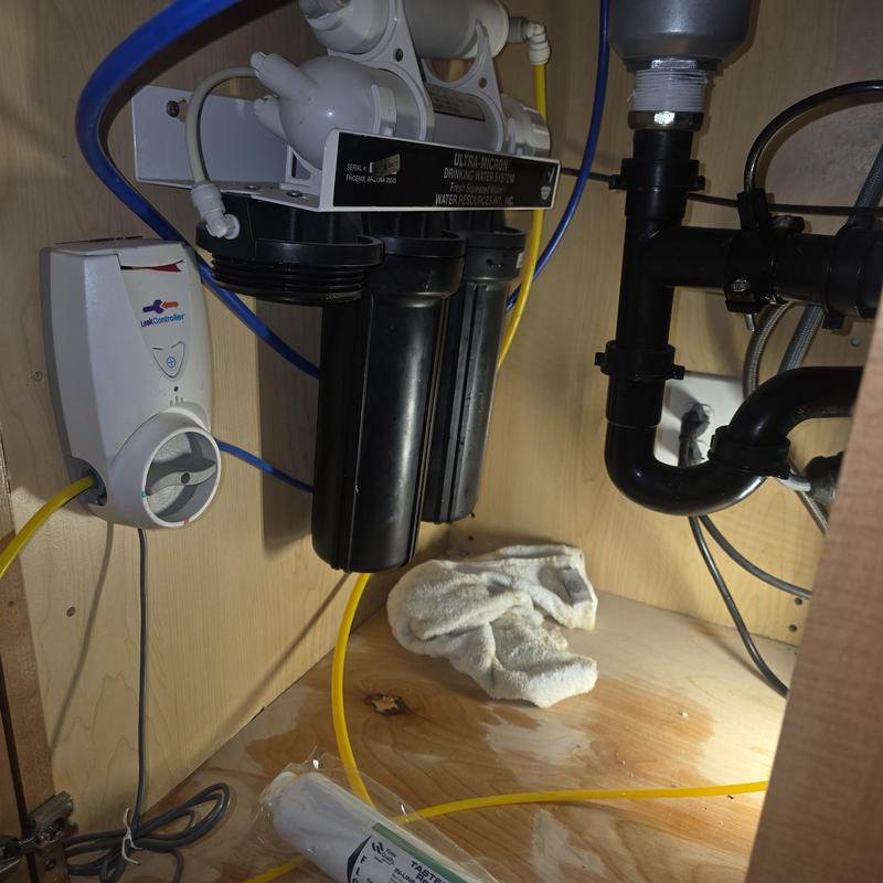 Five stage RO system filter housings under sink